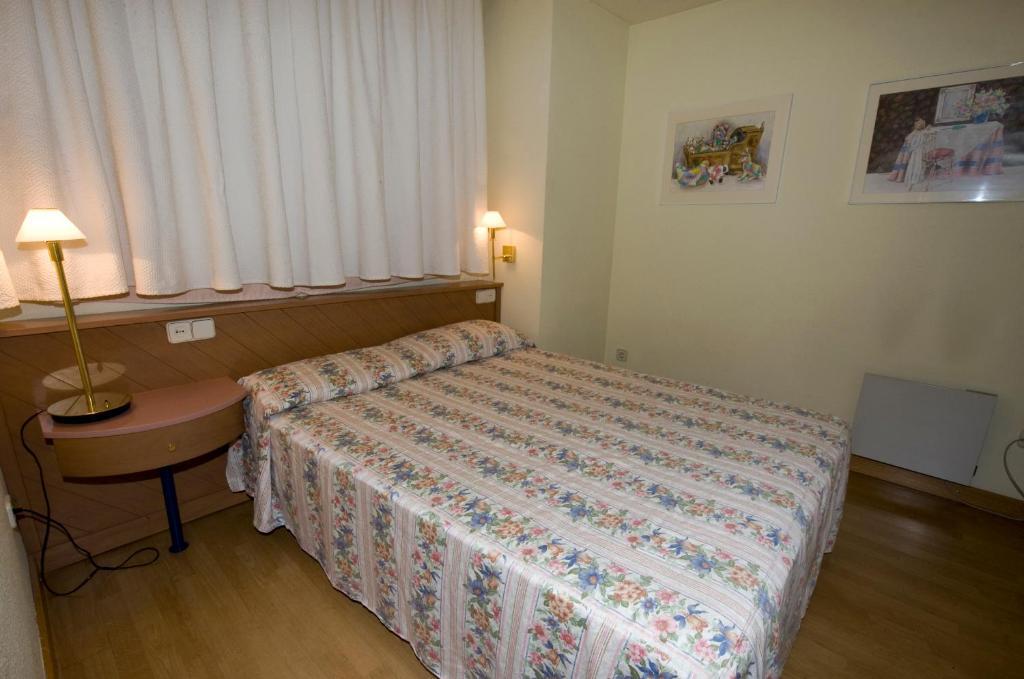 Apartamentos Pessets Adelaida Sort Zimmer foto